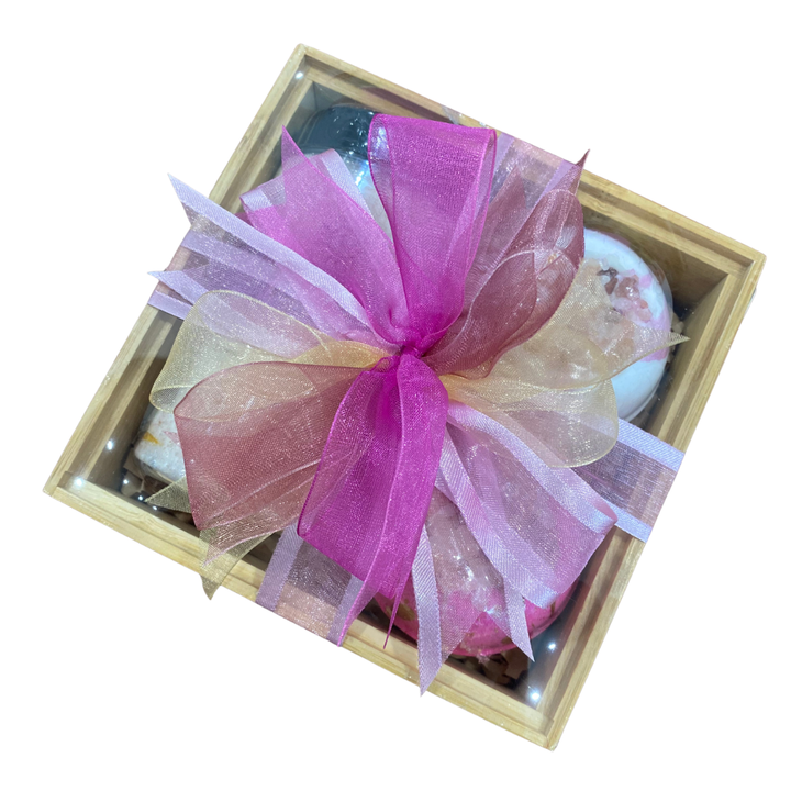 Luxury Bath Salt & Mini Magna Bath Bomb Gift Box
