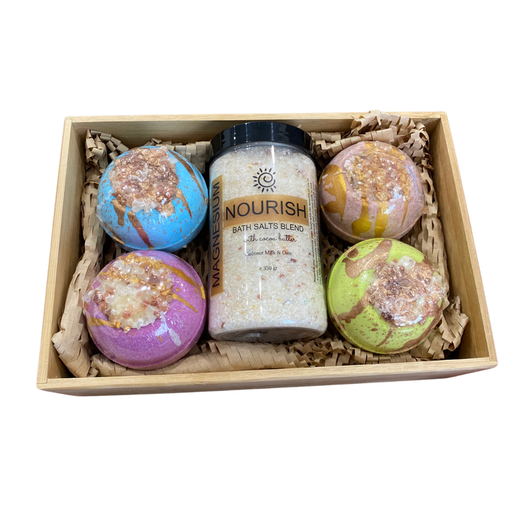 Deluxe Bath Salt & Mini Magna Bath Bomb Gift Box